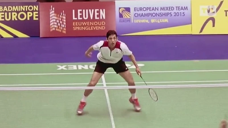 Badmintonspeler Yuhan Tan met verwondering naar Bakoe