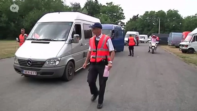 Grootscheepse controles op multiculturele markt in Heusden-Zolder