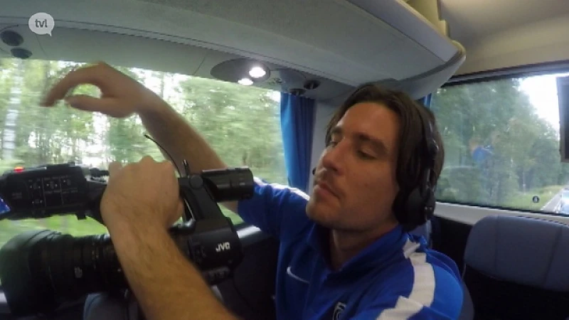 KRC Genk spelers dollen met de camera