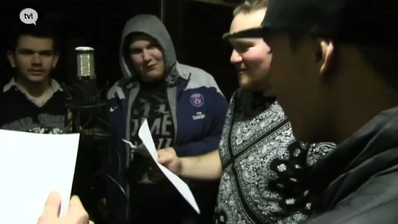 Genkse jongeren verwerken frustraties in hiphopnummer