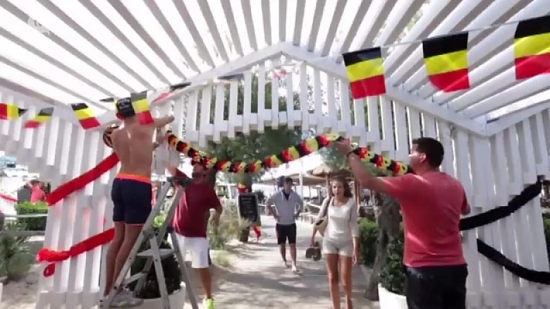 Limburgers vieren 21 juli op strand Saint-Tropez