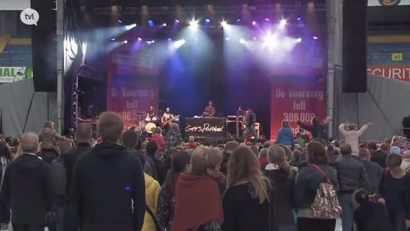 Leden De Voorzorg vieren feest op Stayen