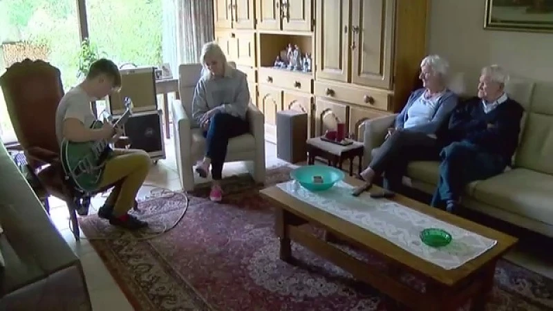 Genkse rocker speelt voor zijn oma
