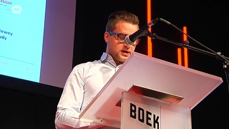 Toni Coppers wint Publieksprijs Hercule Poirotprijs