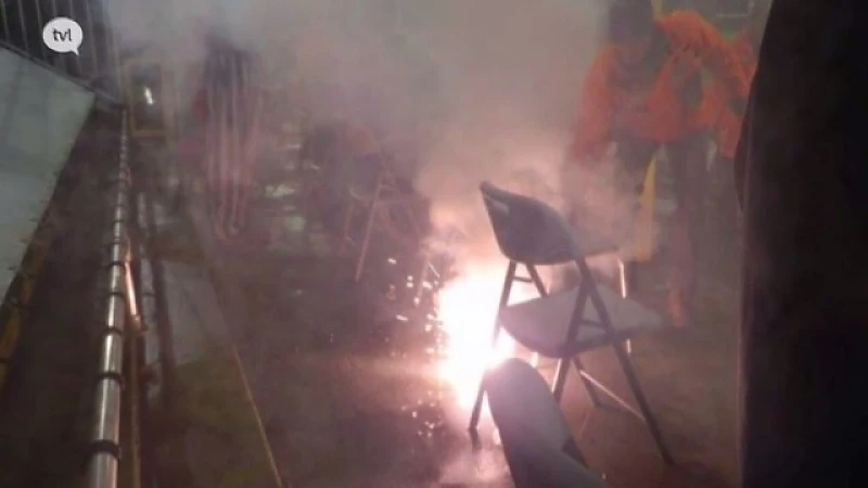 Invalide fans Racing Genk bestookt met vuurwerk eigen supporters