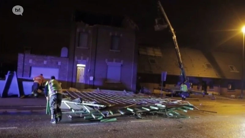 Storm blaast gevels weg in Peer en laat dak waaien in Bilzen
