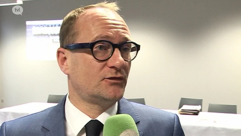 Ben Weyts: "Spitsstrook en verlenging invoegstrook E313-E314"