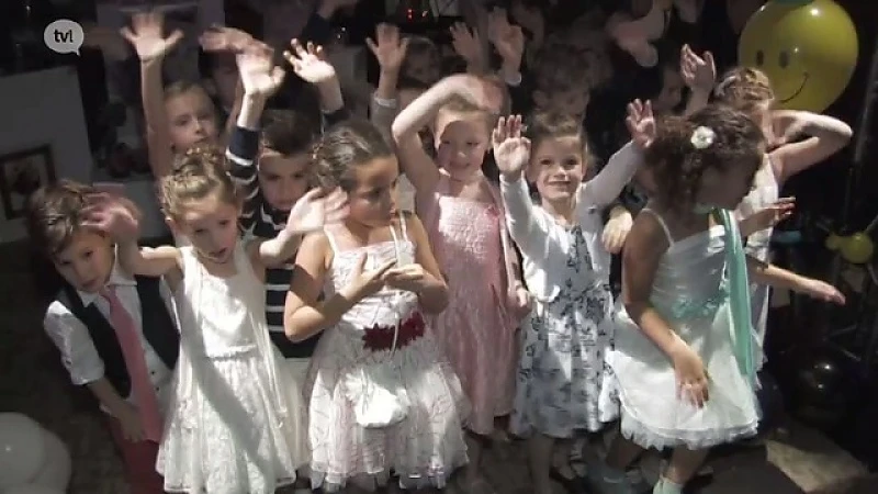 Lommel: modeshow communiekleding bij Lorre en Florre