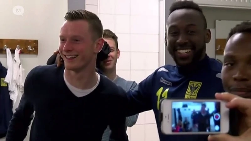 Rob Schoofs neemt in tranen afscheid van STVV