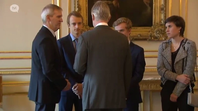 Veldrijder Quinten Hermans ontvangen door de koning