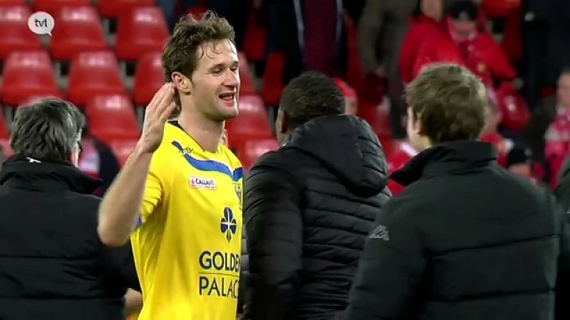 Nieuwkomer Proschwitz schenkt STVV drie gouden punten op Standard