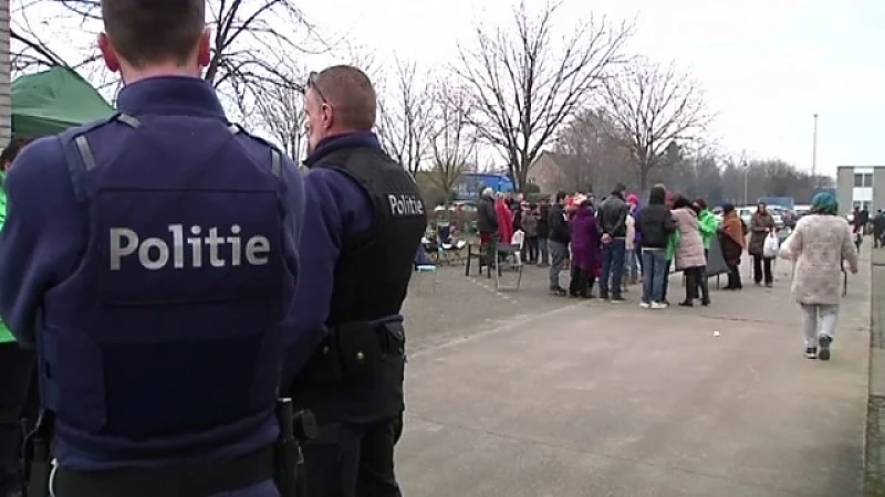 Politie moet directeur champigonkwekerij ontzetten voor woedende werknemers