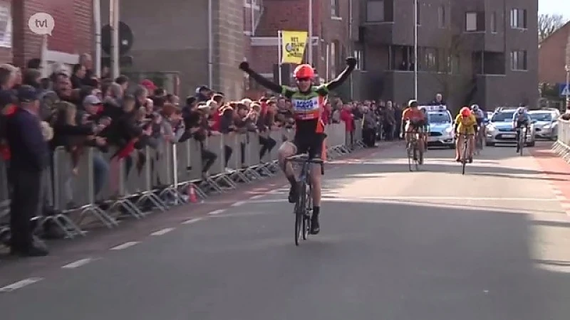 Jasper Philipsen eindwinnaar Ster van Zuid-Limburg