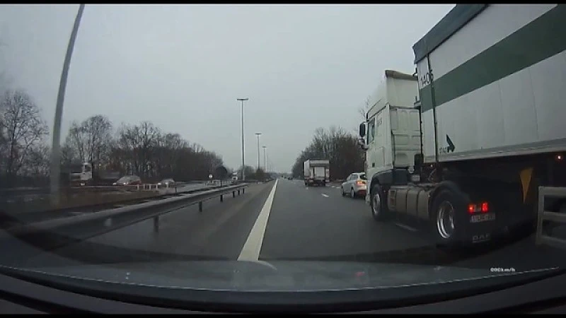 Nieuwe wegpiraat haalt halsbrekende toeren uit op E313