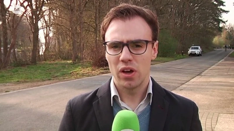 Dader vluchtmisdrijf verloor bumper met nummerplaat