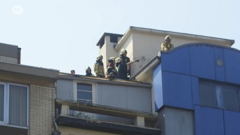 Dakbrand bij hotel Arte in Genk