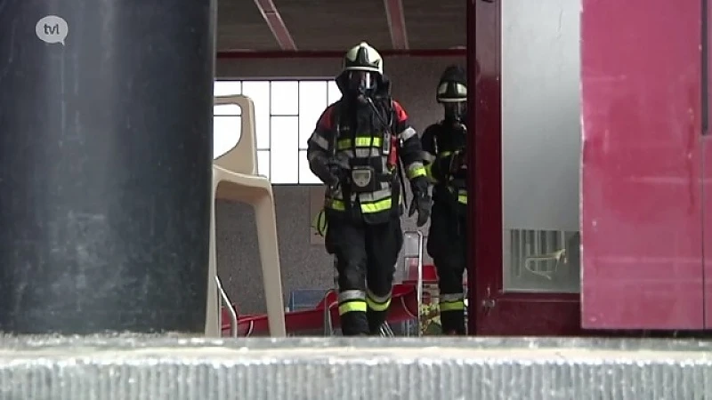 Brandweer sluit zwembad Hasselt na irritante geur