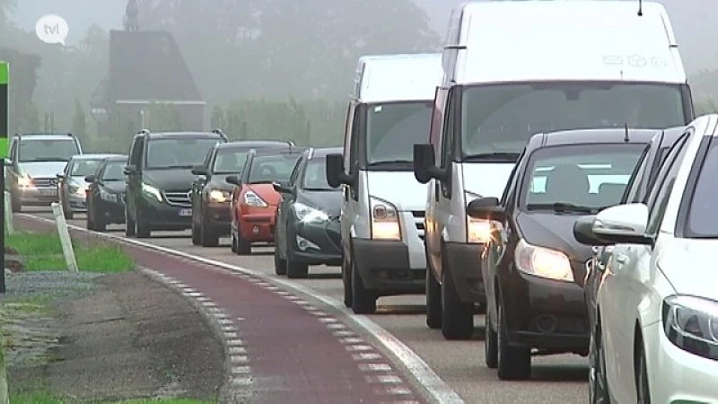 Uren in de file door wateroverlast op N-80 naar Sint-Truiden