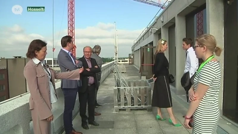 Exclusieve inkijk in verbouwing iconisch bankgebouw in Hasselt