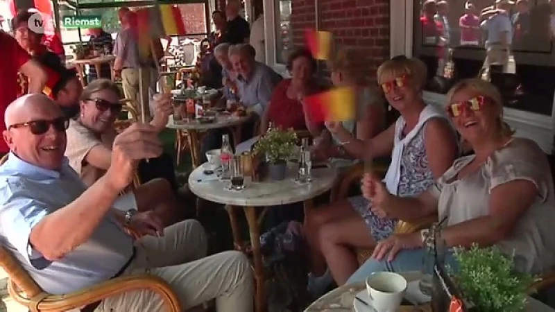 Nederlanders verzetten grenspaal om supporter van De Rode Duivels te worden