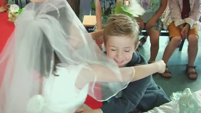 5-jarig koppeltje uit Beringen mag trouwen in de klas