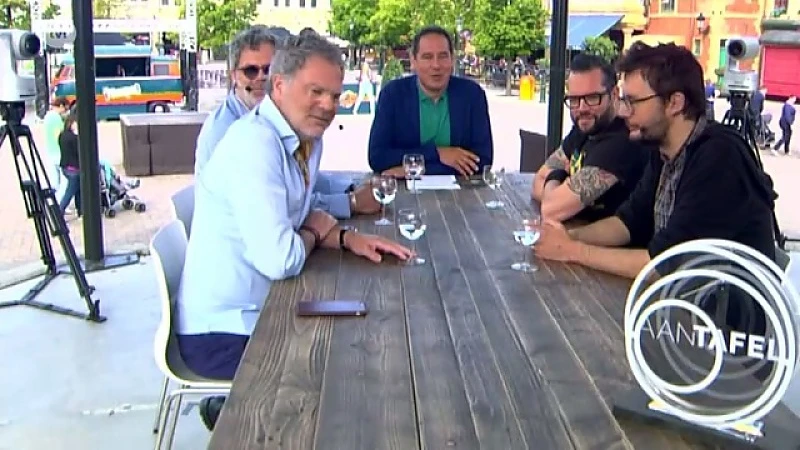 MAANDAG Aan Tafel met Alex Agnew