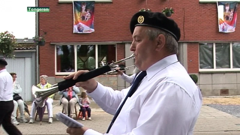 Eerste processie van de Kroningsfeesten in Tongeren