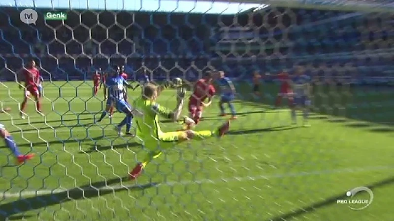 Genk opent seizoen met zege tegen Oostende