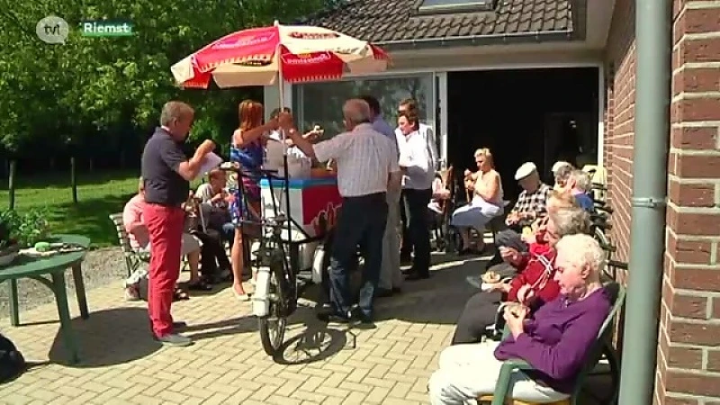 Gratis ijsjes voor rusthuisbewoners Riemst