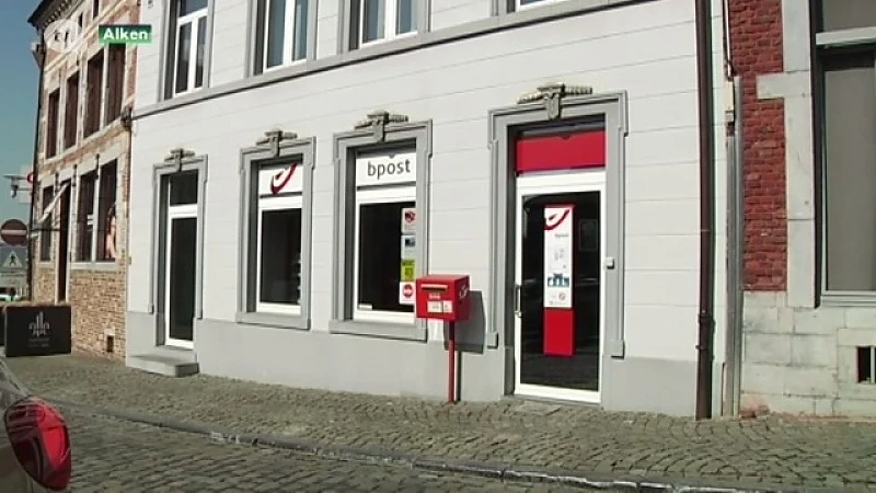Man urenlang opgesloten in postkantoor