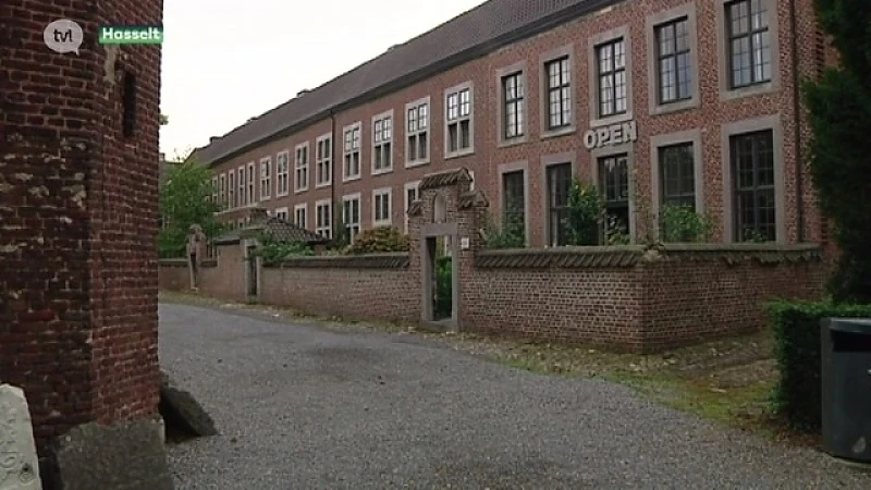 Provincie verkoopt huisjes Begijnhof in Hasselt