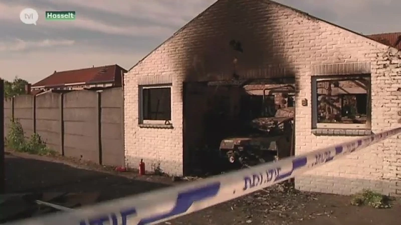 Nog steeds poetswerken na asbestbrand Banneuxwijk