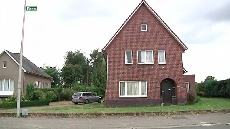 Vader steekt zoon neer in Bree