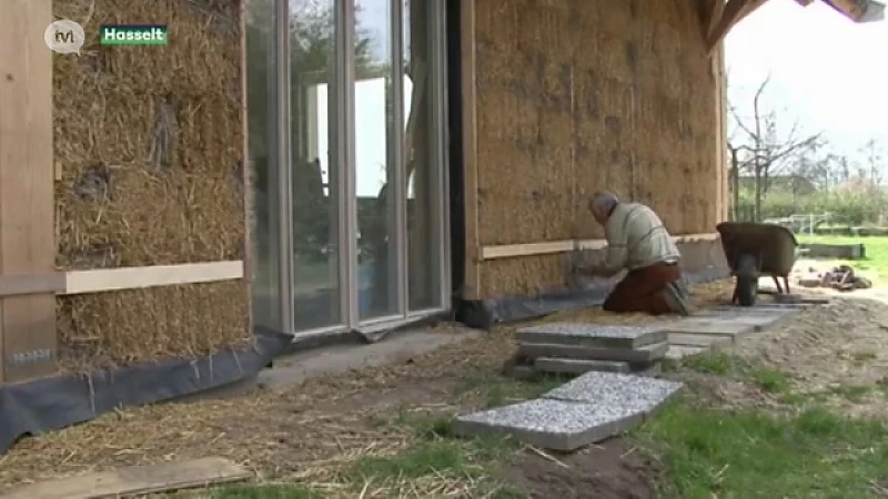 Wat bezielt iemand om een strobalenwoning te bouwen?