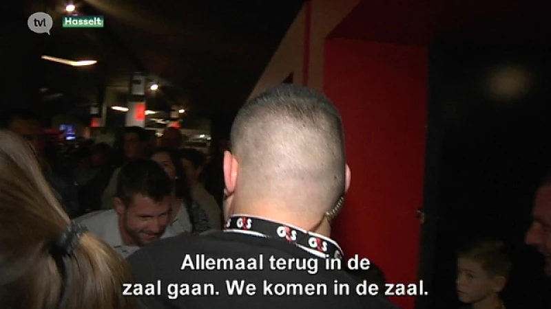 Meer dan 1.000 fans verwelkomen acteurs 'De Buurtpolitie' in Hasselt