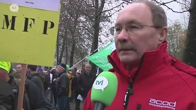 Betoging militairen: "Zie je een 63-jarige duiker al een redding doen op volle zee?"