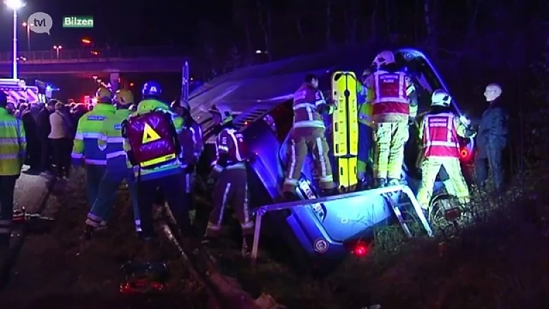 Bus met Bilzerse senioren gekanteld op E313