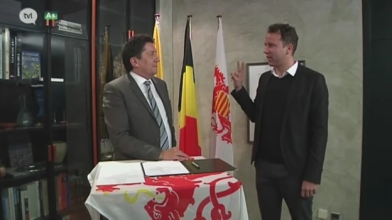 Tom Seurs legt eed af als burgemeester van As