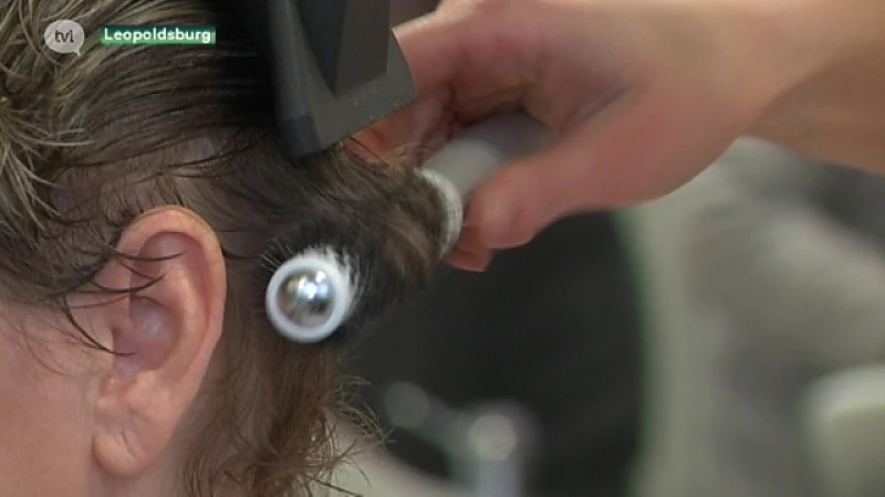 Leopoldsburg: leerlingen knippen 24 uur aan een stuk haren voor goede doel.