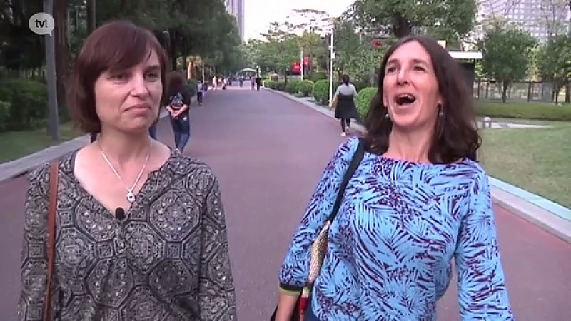"Duwen in de metro. Dat leer je hier snel" Limburgse dames wonen met gezin in China