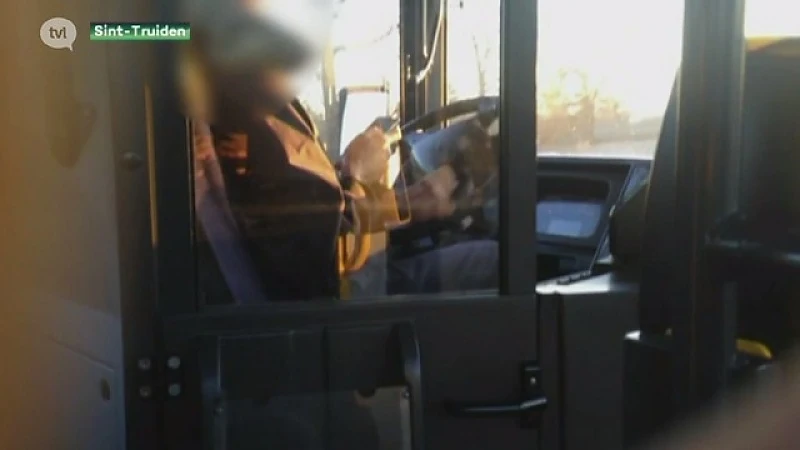 Ophef in Sint-Truiden: chauffeur De Lijn sms'te, at en dampte achter stuur