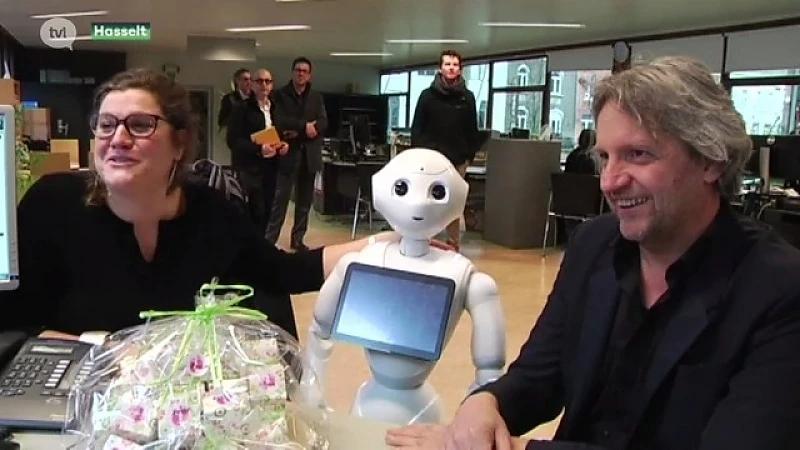 Eerste robot met menselijke trekjes ingeschreven in bevolkingsregister Hasselt