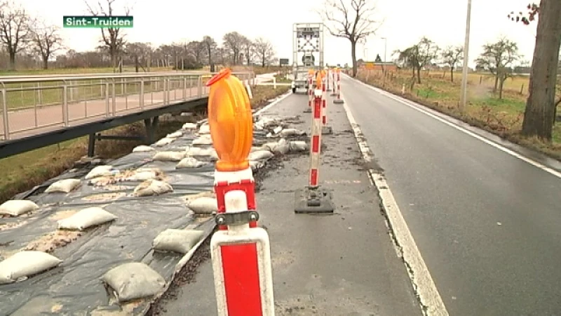 Acht maanden na overstroming slaagt overheid er niet in om kapotte weg te herstellen
