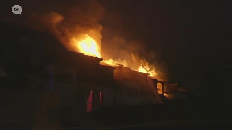 Twee appartementsgebouwen in Riemst geëvacueerd bij zware brand