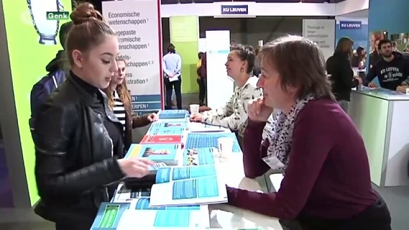 Jongeren op zoek naar juiste studiekeuze op SID-in Genk