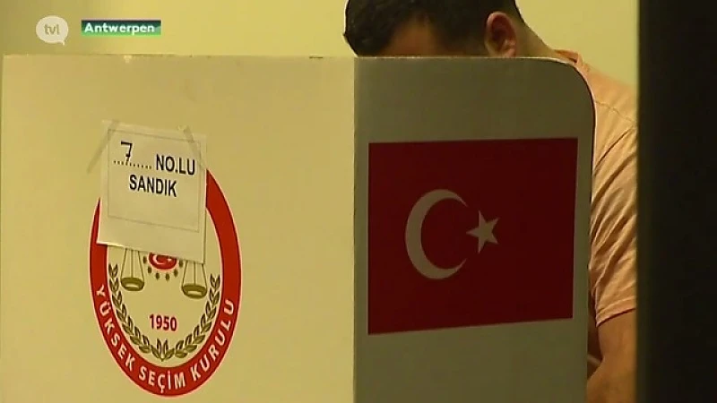 Limburgse Turken massaal naar stembus referendum grondwetswijziging Turkije