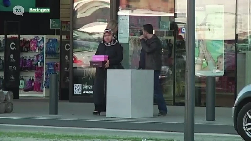 Shoppers boos omdat er geen toilet is op Be-mine