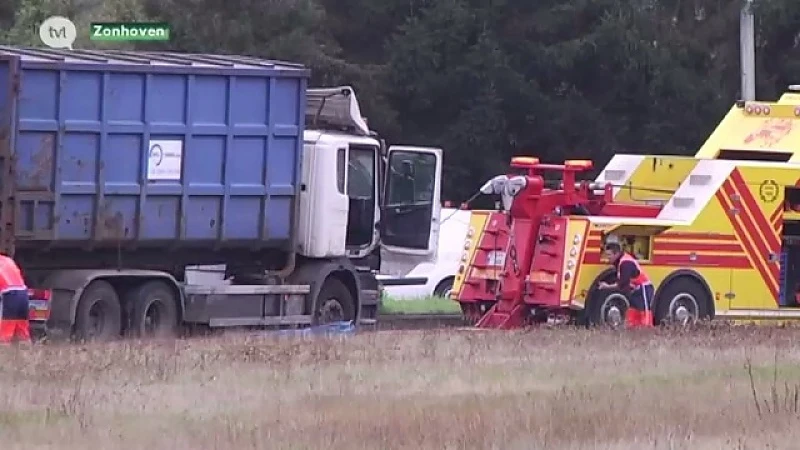 Gekantelde vrachtwagen zorgt voor verkeershinder op de E314