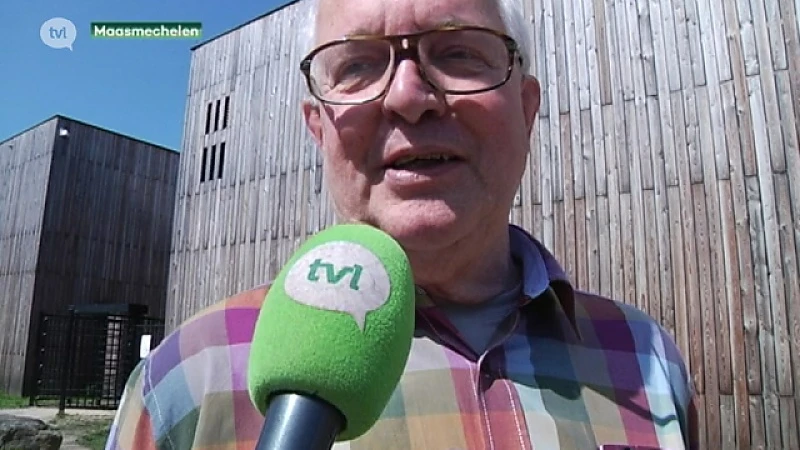 Toeristen genieten van zomerse dag op Connectera