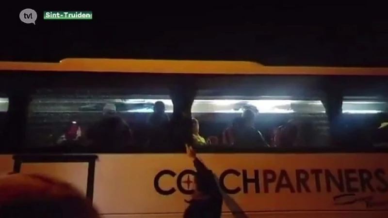 Supportersbus Union bekogeld in Sint-Truiden